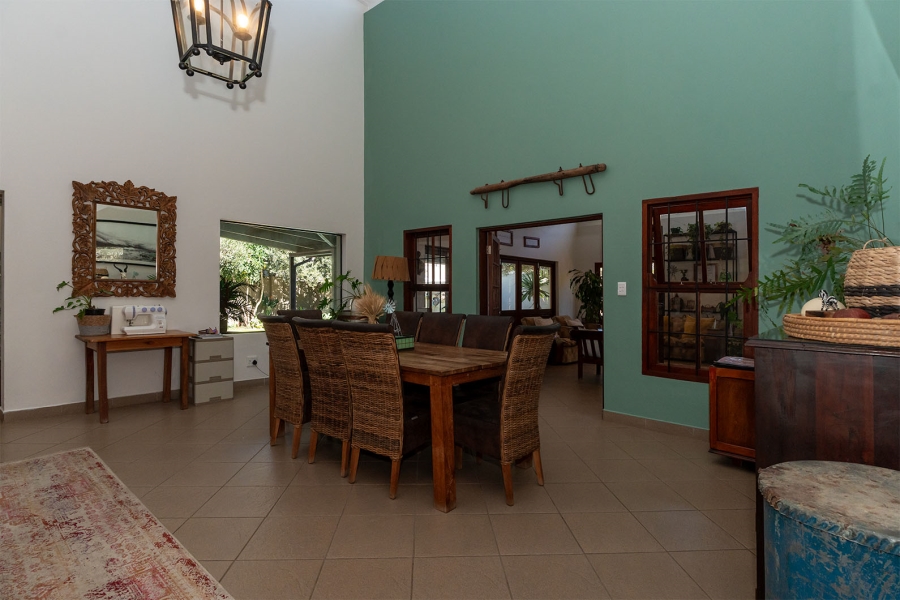 5 Bedroom Property for Sale in Bredell Gauteng