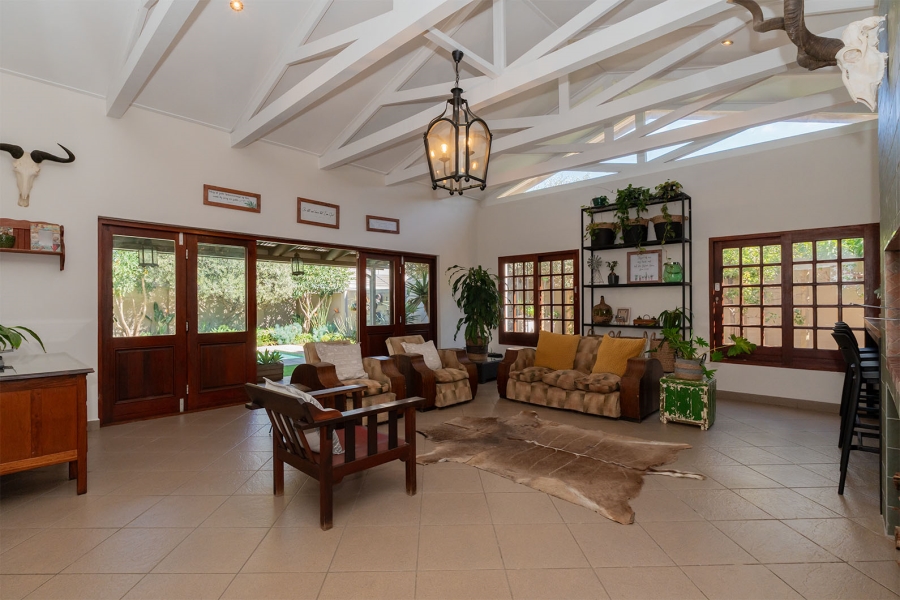 5 Bedroom Property for Sale in Bredell Gauteng