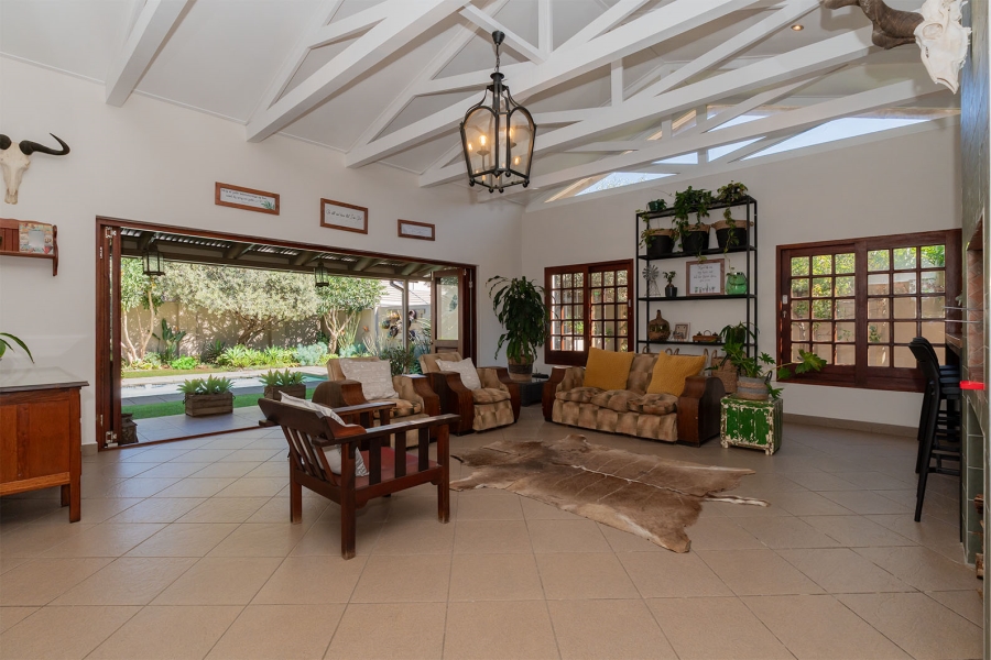5 Bedroom Property for Sale in Bredell Gauteng
