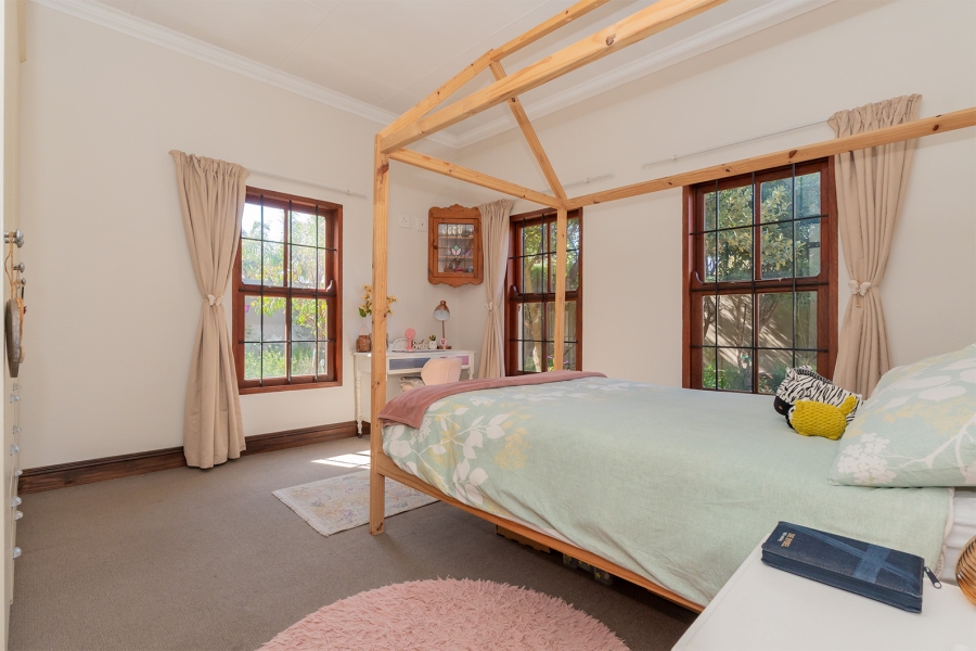 5 Bedroom Property for Sale in Bredell Gauteng