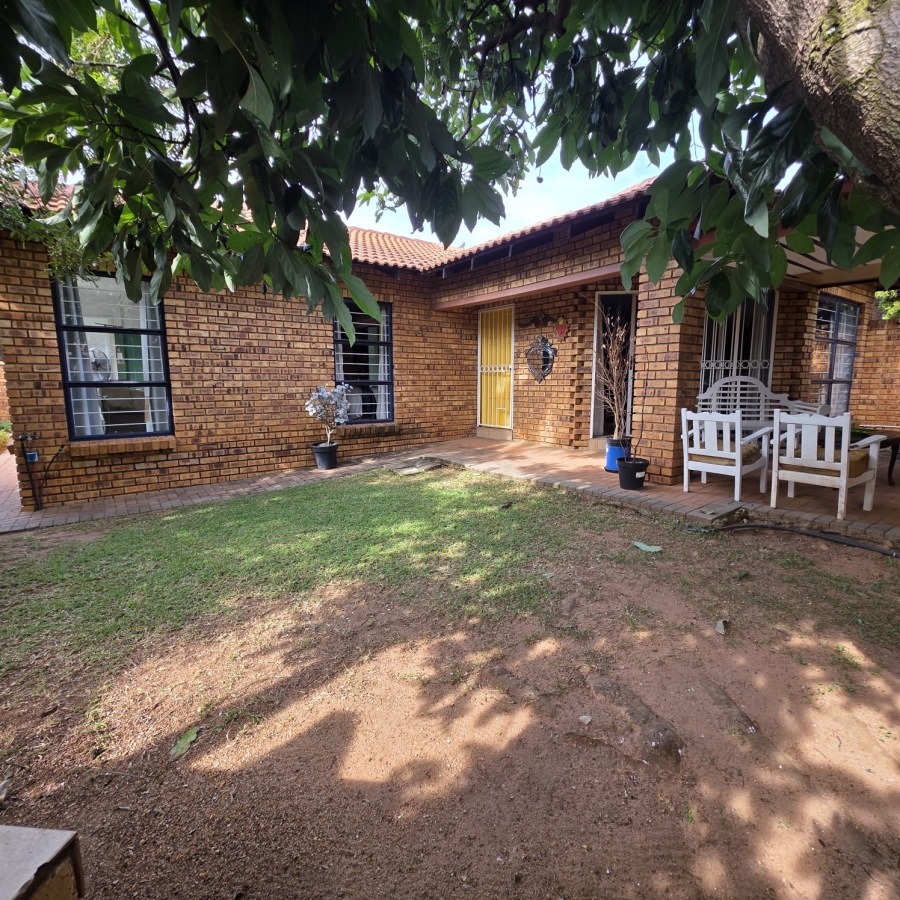 3 Bedroom Property for Sale in Equestria Gauteng