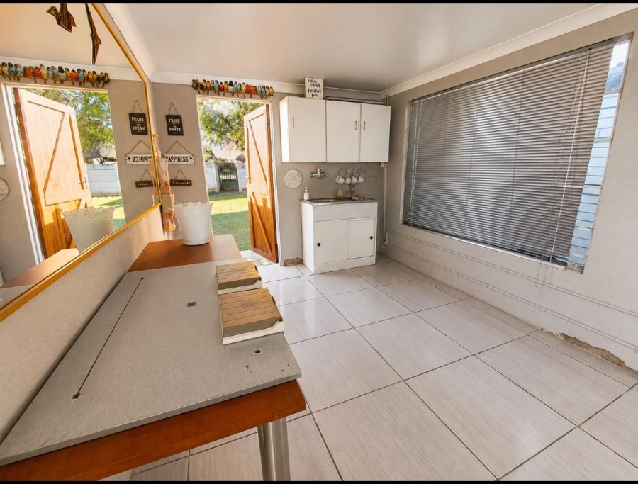 3 Bedroom Property for Sale in Buyscelia Gauteng