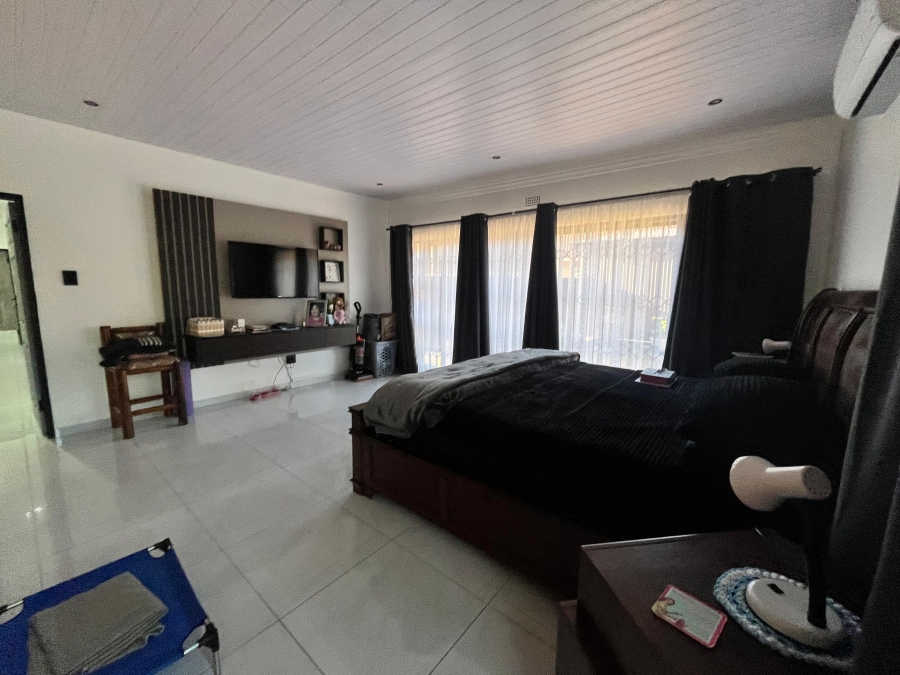4 Bedroom Property for Sale in Golf Park Gauteng