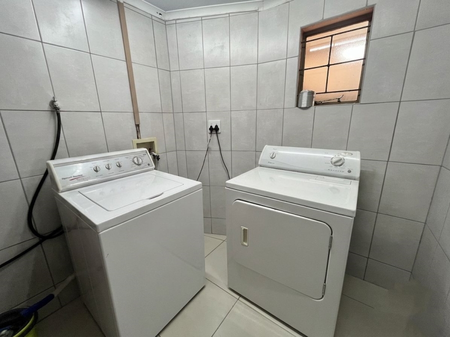 4 Bedroom Property for Sale in Golf Park Gauteng