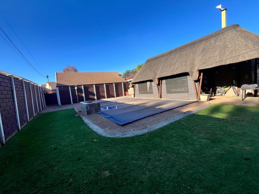 4 Bedroom Property for Sale in Golf Park Gauteng