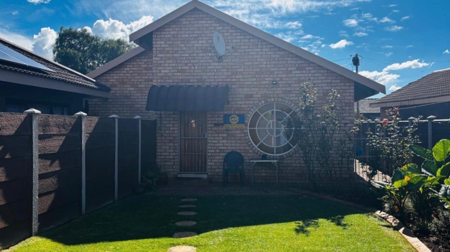 4 Bedroom Property for Sale in Golf Park Gauteng