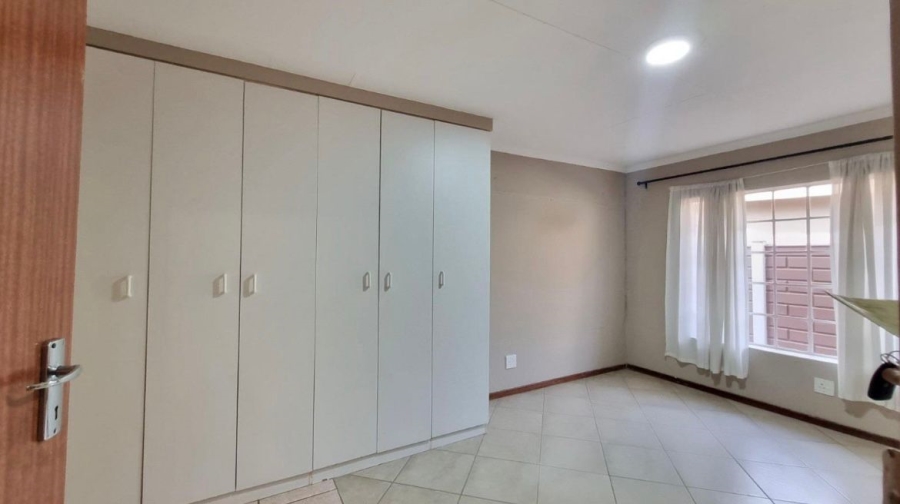 4 Bedroom Property for Sale in Golf Park Gauteng