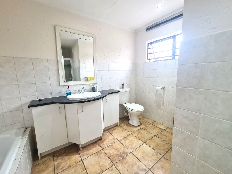 2 Bedroom Property for Sale in Darrenwood Gauteng