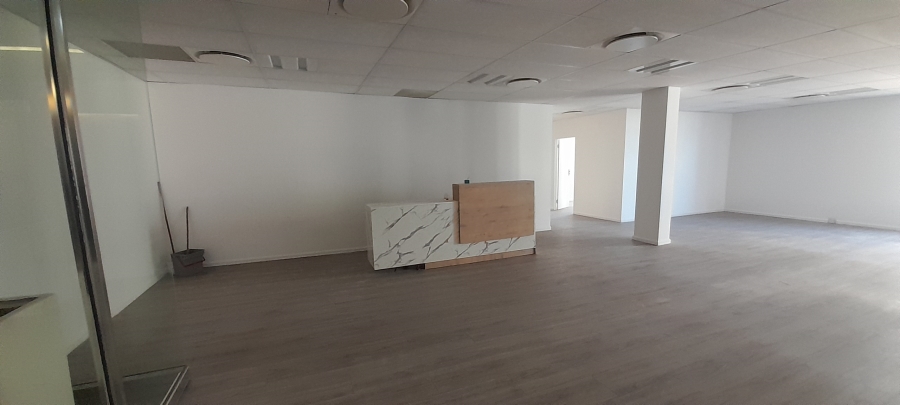 To Let Commercial Property for Rent in Vorna Valley Gauteng