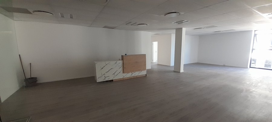 To Let Commercial Property for Rent in Vorna Valley Gauteng