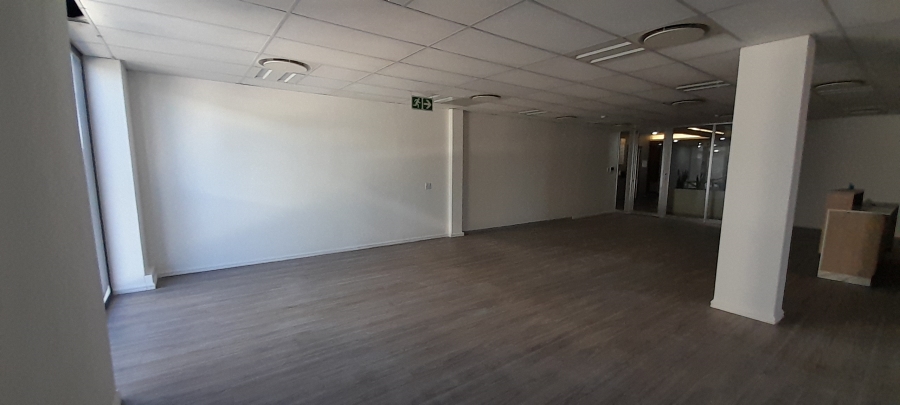 To Let Commercial Property for Rent in Vorna Valley Gauteng
