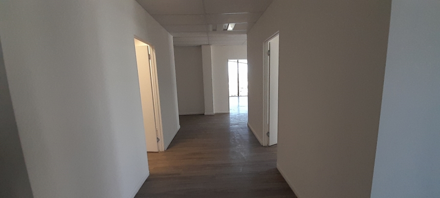 To Let Commercial Property for Rent in Vorna Valley Gauteng