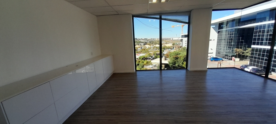 To Let Commercial Property for Rent in Vorna Valley Gauteng