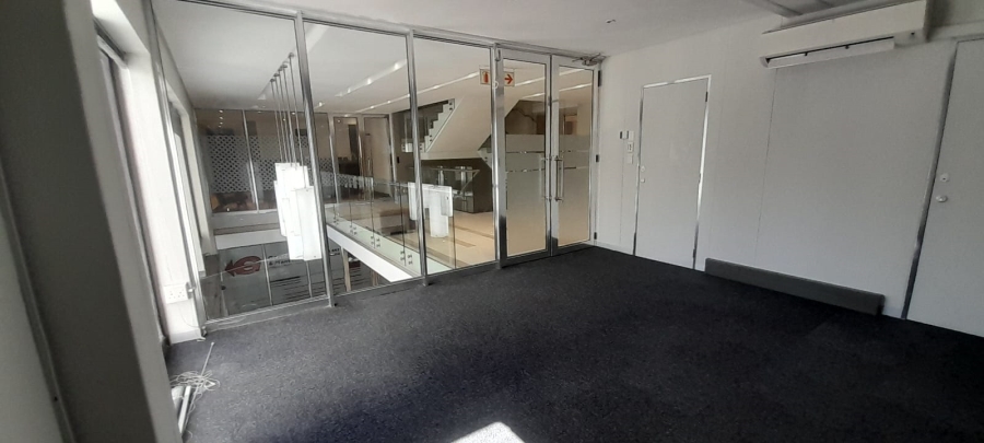 To Let Commercial Property for Rent in Vorna Valley Gauteng