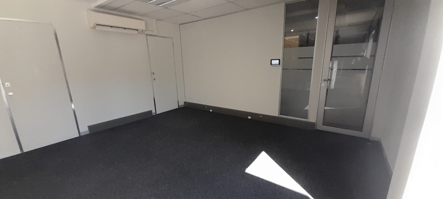 To Let Commercial Property for Rent in Vorna Valley Gauteng
