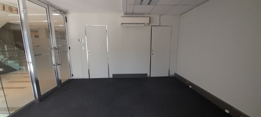 To Let Commercial Property for Rent in Vorna Valley Gauteng
