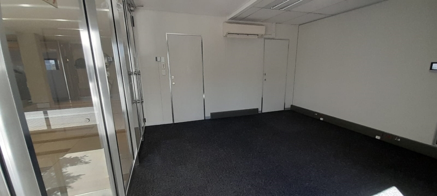 To Let Commercial Property for Rent in Vorna Valley Gauteng