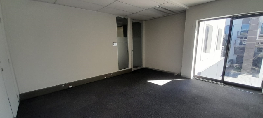 To Let Commercial Property for Rent in Vorna Valley Gauteng