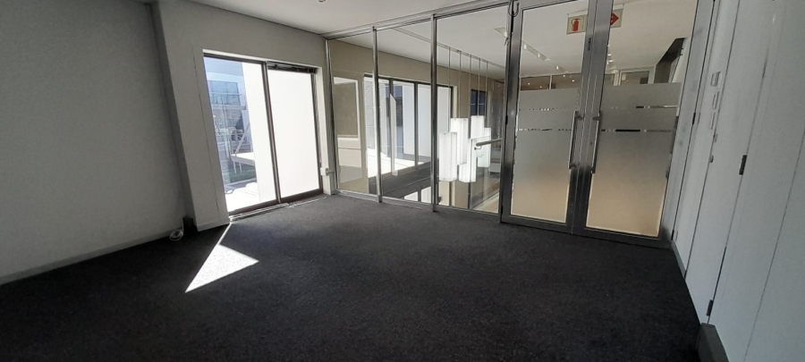 To Let Commercial Property for Rent in Vorna Valley Gauteng
