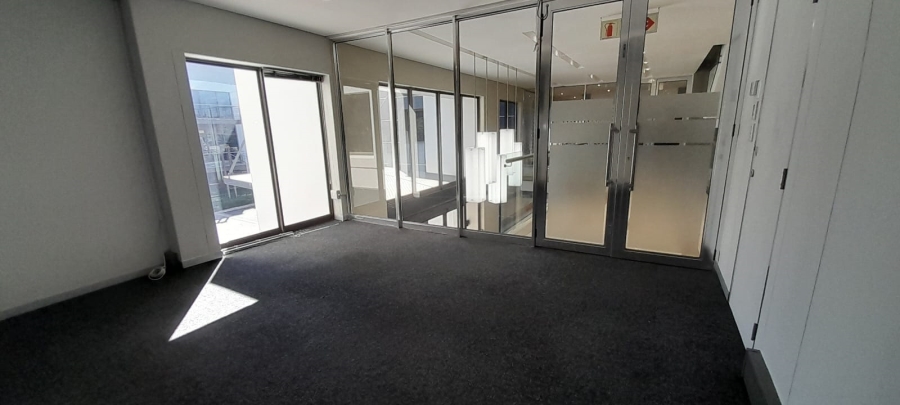 To Let Commercial Property for Rent in Vorna Valley Gauteng