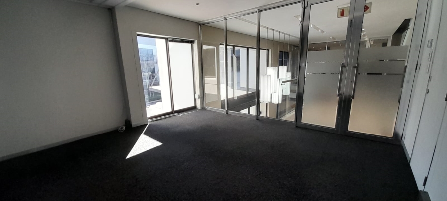 To Let Commercial Property for Rent in Vorna Valley Gauteng