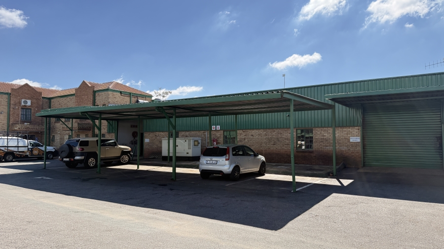To Let Commercial Property for Rent in Rooihuiskraal Gauteng