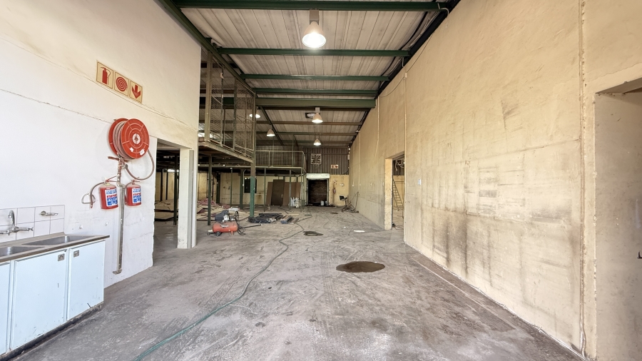 To Let Commercial Property for Rent in Rooihuiskraal Gauteng