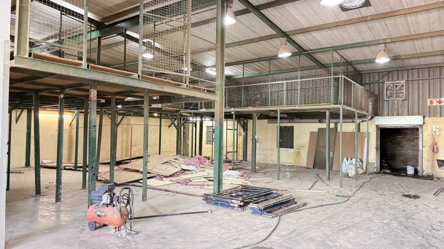 To Let Commercial Property for Rent in Rooihuiskraal Gauteng