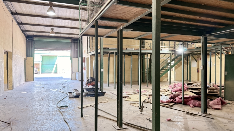 To Let Commercial Property for Rent in Rooihuiskraal Gauteng