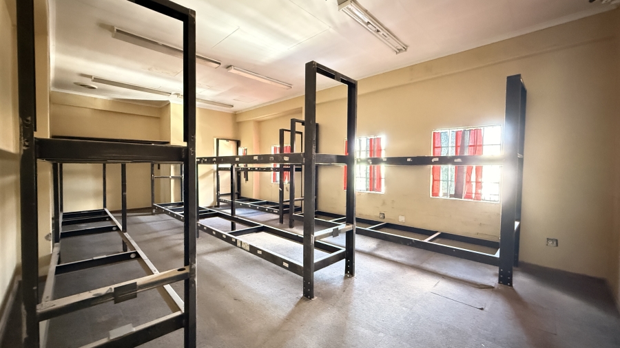 To Let Commercial Property for Rent in Rooihuiskraal Gauteng