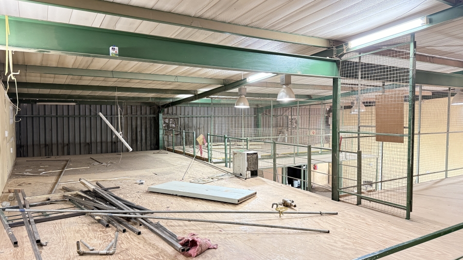 To Let Commercial Property for Rent in Rooihuiskraal Gauteng