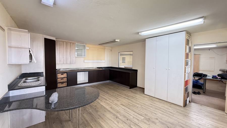 To Let Commercial Property for Rent in Rooihuiskraal Gauteng