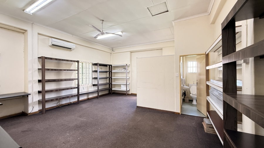To Let Commercial Property for Rent in Rooihuiskraal Gauteng