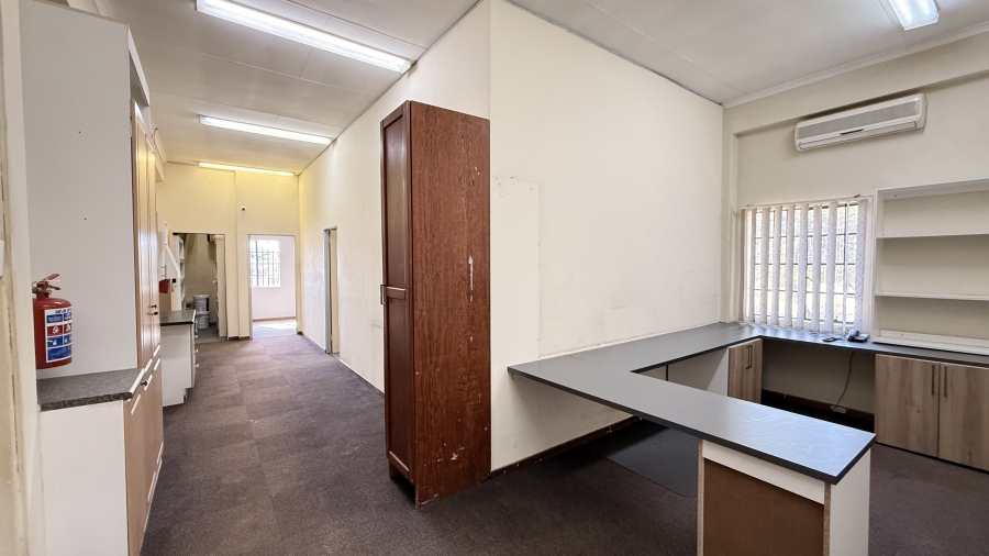 To Let Commercial Property for Rent in Rooihuiskraal Gauteng