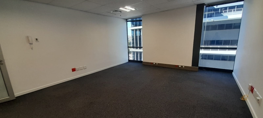 To Let Commercial Property for Rent in Vorna Valley Gauteng