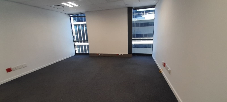 To Let Commercial Property for Rent in Vorna Valley Gauteng