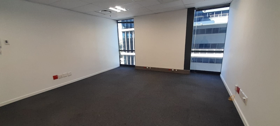 To Let Commercial Property for Rent in Vorna Valley Gauteng