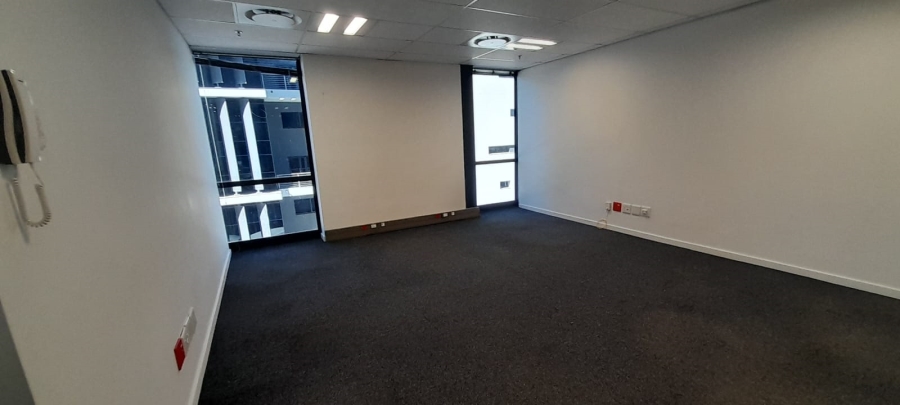 To Let Commercial Property for Rent in Vorna Valley Gauteng