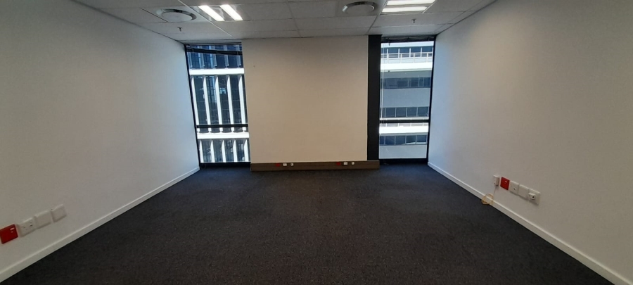 To Let Commercial Property for Rent in Vorna Valley Gauteng