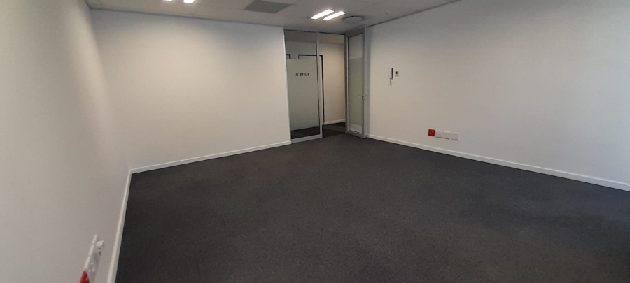 To Let Commercial Property for Rent in Vorna Valley Gauteng