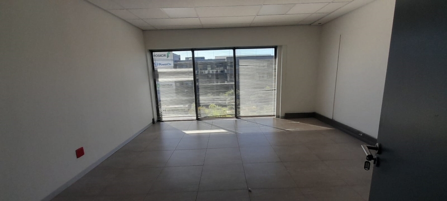 To Let Commercial Property for Rent in Vorna Valley Gauteng
