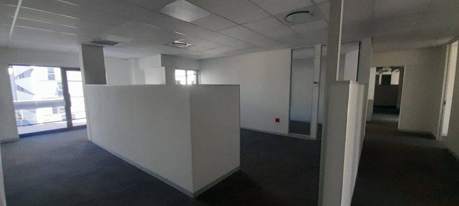 To Let Commercial Property for Rent in Vorna Valley Gauteng
