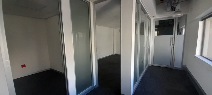 To Let Commercial Property for Rent in Vorna Valley Gauteng