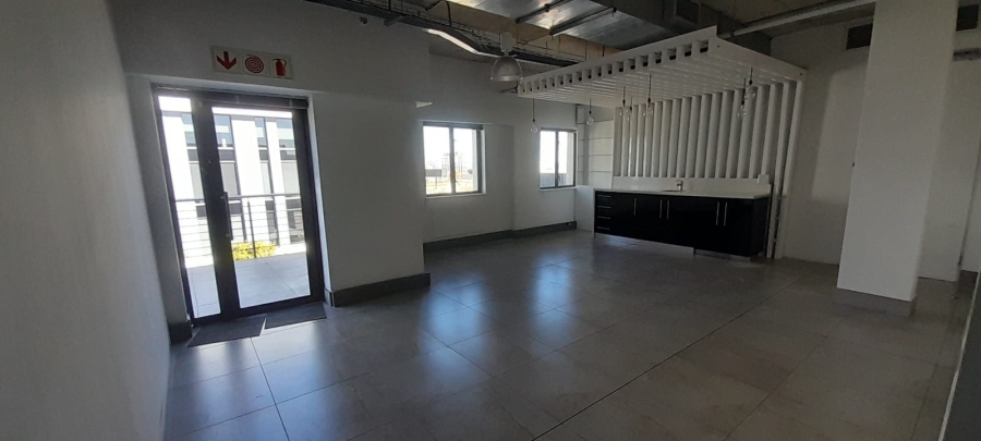 To Let Commercial Property for Rent in Vorna Valley Gauteng