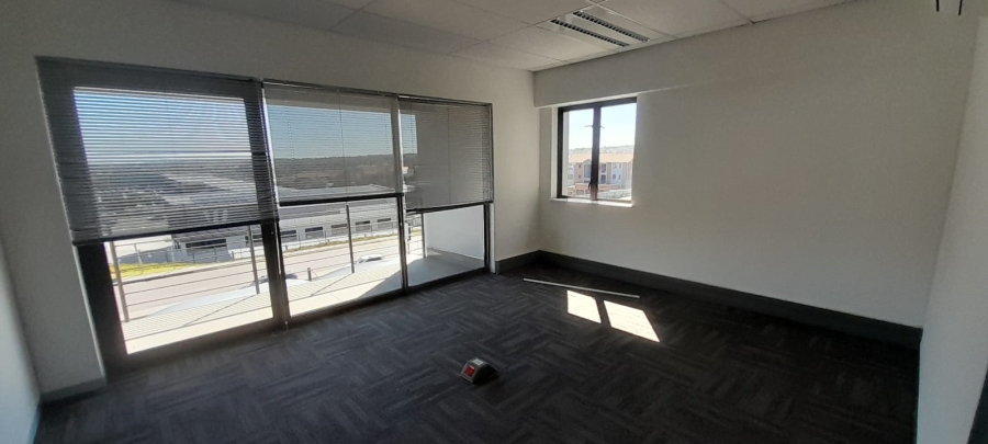 To Let Commercial Property for Rent in Vorna Valley Gauteng
