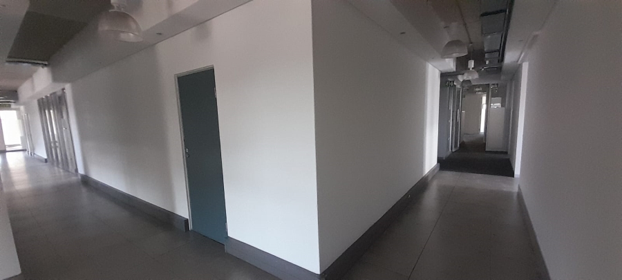 To Let Commercial Property for Rent in Vorna Valley Gauteng