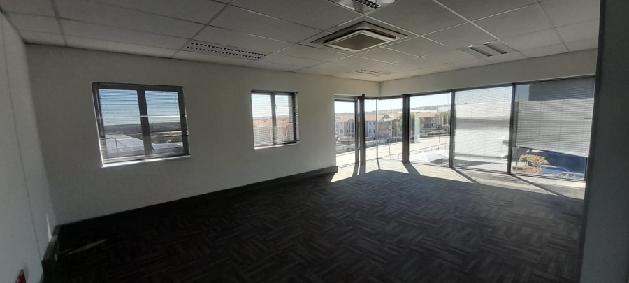To Let Commercial Property for Rent in Vorna Valley Gauteng