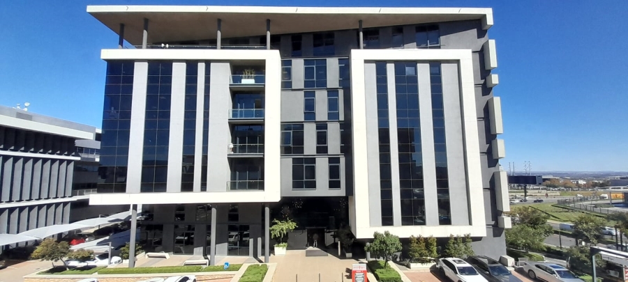 To Let Commercial Property for Rent in Vorna Valley Gauteng