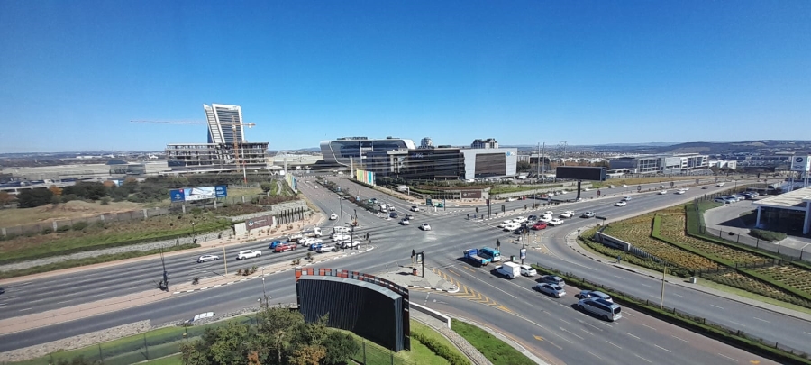To Let Commercial Property for Rent in Vorna Valley Gauteng