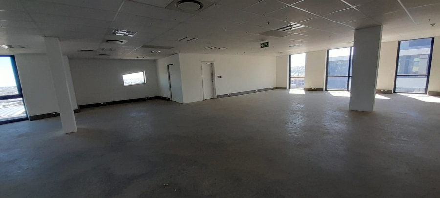 To Let Commercial Property for Rent in Vorna Valley Gauteng